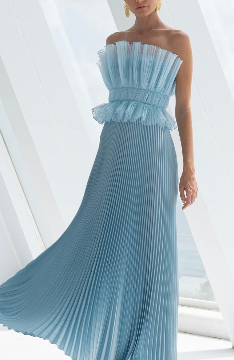 l'idee dress Bowery Smocked Gown The long line billowing silhouette will move with finesse as you motion through your next soire. Versailles Gown